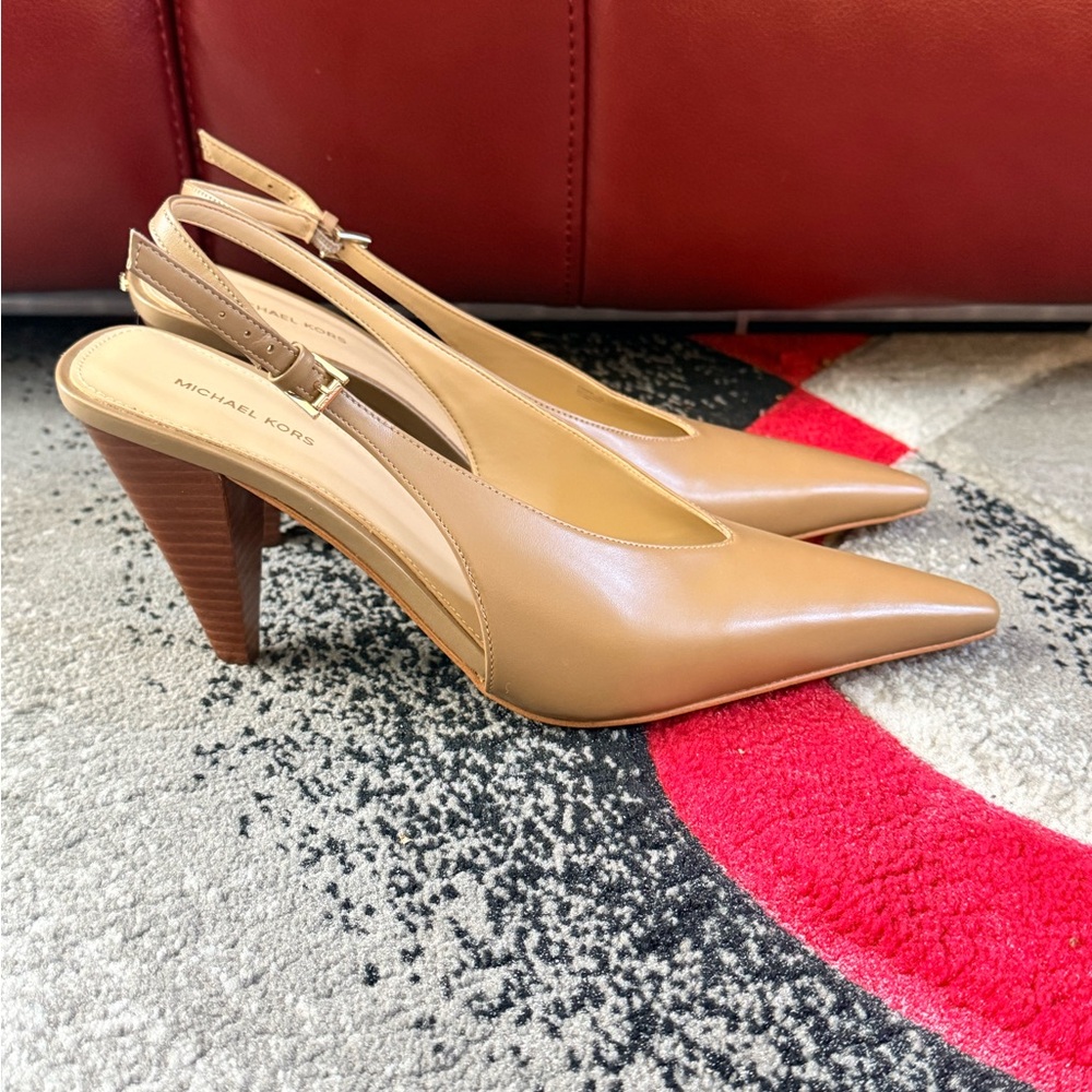 Michael Kors Tan Leather Pointed Slingback Mules - Picture 2 of 7